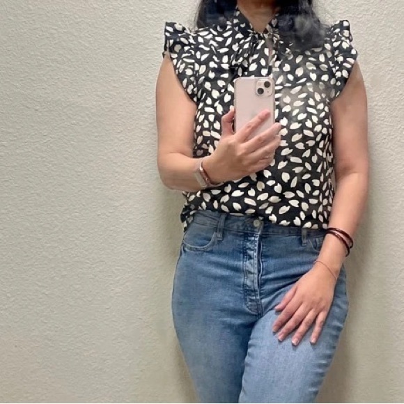 SHEIN Allover Print Tie Neck Butterfly Sleeve Top - Picture 8 of 8